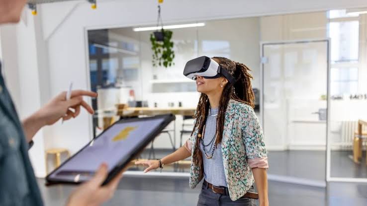 The Future of Virtual Reality Headsets Development