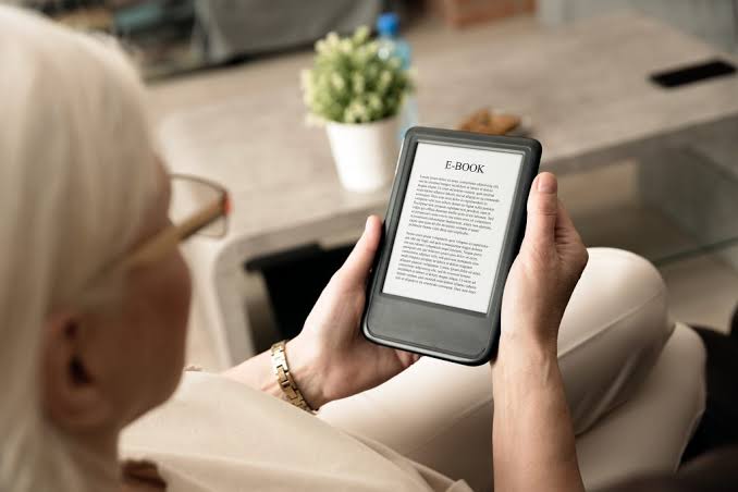 The Benefits of Using E-readers for Books