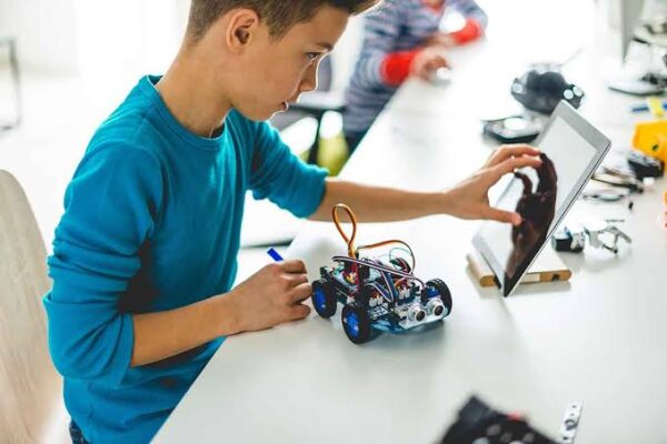 The Best Gadgets for Kids: Educational and Fun Options