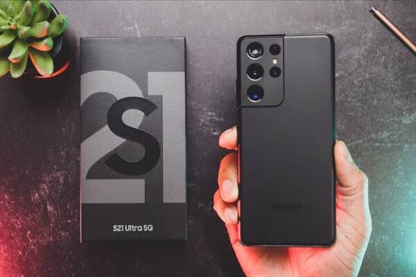 Unboxing and Reviewing the Latest Top-Rated Smartphones