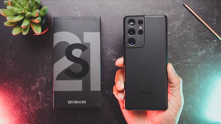Unboxing and Reviewing the Latest Top-Rated Smartphones