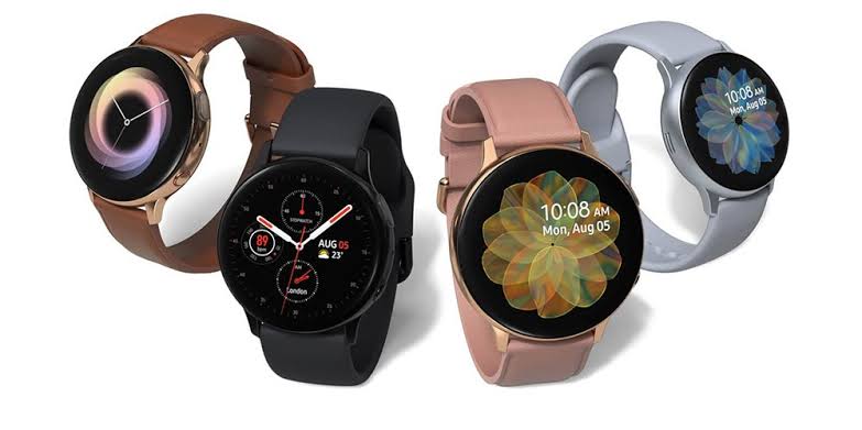 The Evolution of Smartwatch Technology and Features