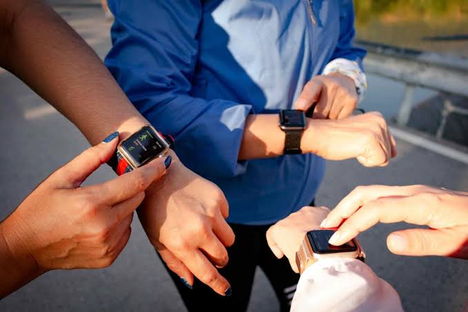 The Benefits of Using Fitness Trackers Daily