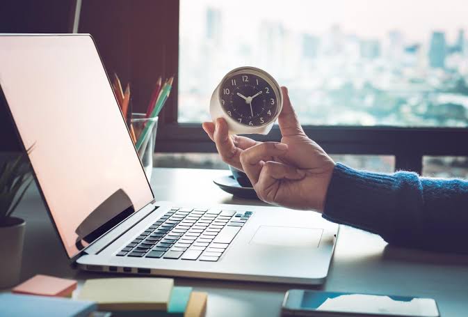 Time-Saving Hacks for Busy Entrepreneurs Daily Life