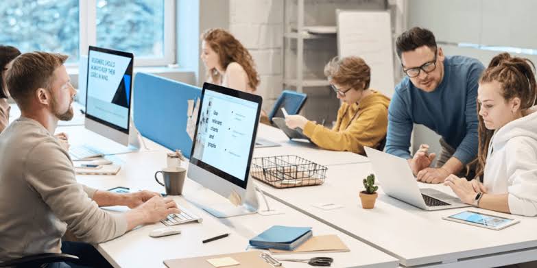 How Smart Gadgets Enhance Office Productivity Systems