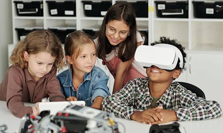 The Impact of Virtual Reality on Canadian Education