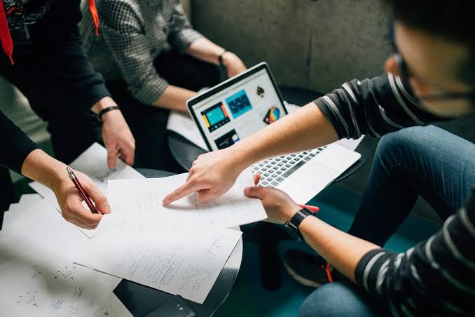 How to Stay Up-to-Date with Tech Trends