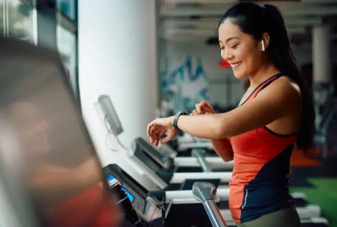The Role of Wearables in Fitness Motivation Systems