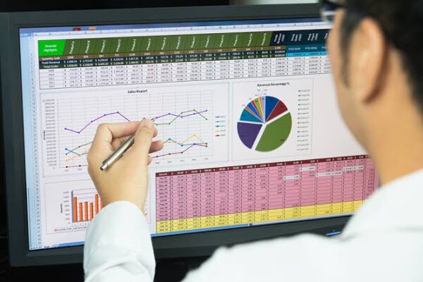 How Machine Learning Improves Financial Forecasting Systems