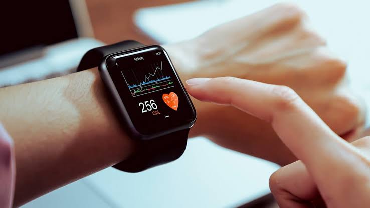 Advances in Smartwatch Technology for Health Monitoring