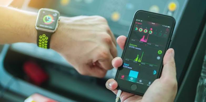 The Role of Wearables in Fitness Tracking Systems Today