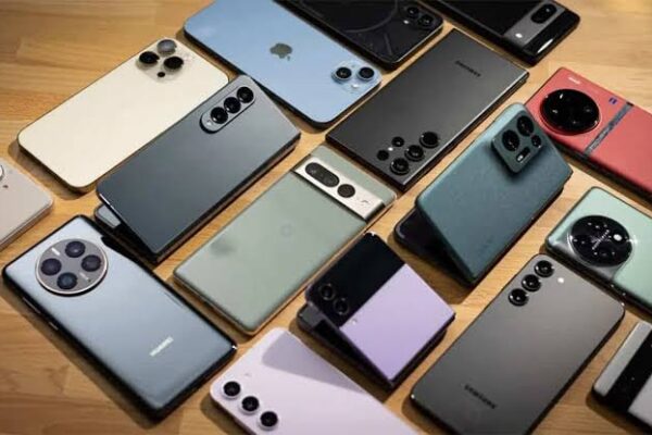 Advances in Smartphone Display Technology Expected Soon Globally Trends